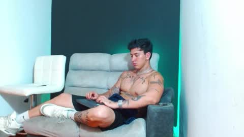 justinfuller_31 online show from March 2026 06:52:01 AM