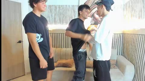 justingtime21 online show from April 2026 05:34:01 AM