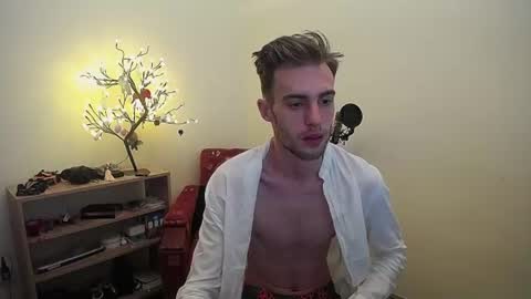Hologram Guy online show from July 2026 06:20:02 AM