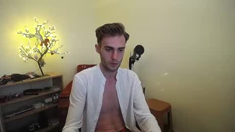 Hologram Guy online show from July 2026 03:03:02 PM
