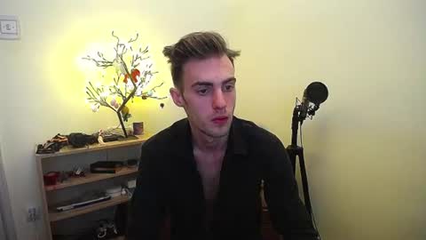 Hologram Guy online show from July 2026 08:38:02 AM