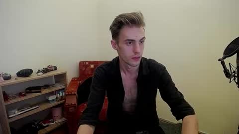 Hologram Guy online show from August 2026 09:19:02 AM