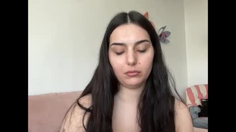 Jess online show from April 2026 07:08:01 PM