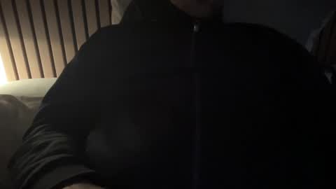 justmeandyou00 online show from February 2025 05:09:01 PM