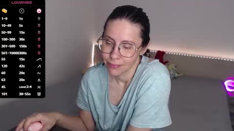 Julie online show from May 2026 03:59:01 AM