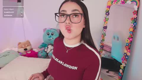 Snapshot of justonecute chatting on November 2025 10:37:01 PM Emy online show from November 2025 10:37:01 PM