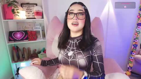 Snapshot of justonecute chatting on February 2026 12:22:02 AM Emy online show from February 2026 12:22:02 AM