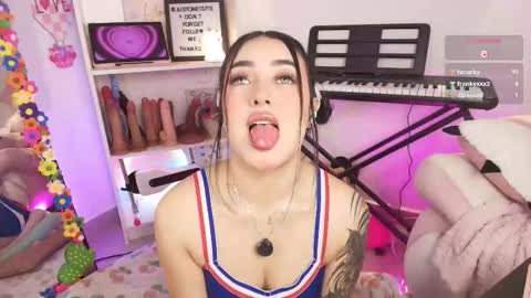 Snapshot of justonecute chatting on March 2026 01:11:01 AM Emy online show from March 2026 01:11:01 AM