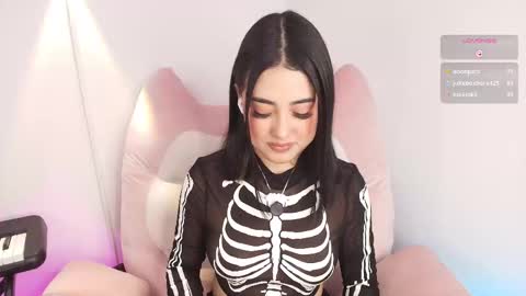 Snapshot of justonecute chatting on March 2026 05:44:01 AM Emy online show from March 2026 05:44:01 AM