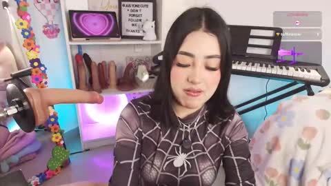 Snapshot of justonecute chatting on March 2026 12:15:01 AM Emy online show from March 2026 12:15:01 AM