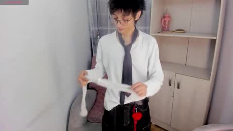 juuli_ross_ online show from February 2026 06:26:01 PM