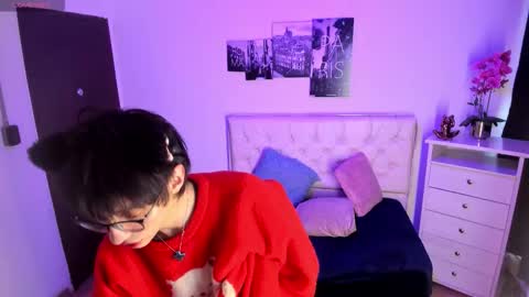 juuli_ross_ online show from February 2026 04:49:02 PM