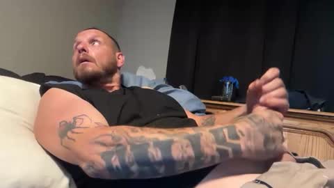 jwallsjr1987 online show from May 2026 09:12:02 PM