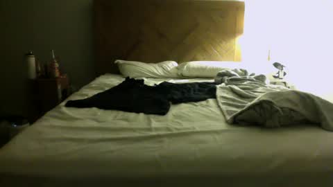 Snapshot of jwill10000 chatting on September 2025 10:39:02 AM J and Sugar snap pea online show from September 2025 10:39:02 AM