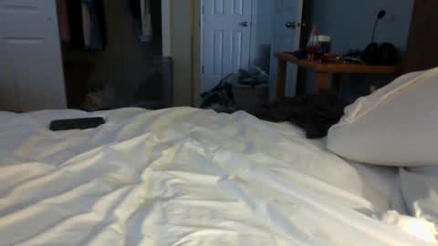 Snapshot of jwill10000 chatting on September 2025 09:38:01 PM J and Sugar snap pea online show from September 2025 09:38:01 PM