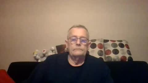 Arthur01750 online show from April 2026 06:50:01 PM