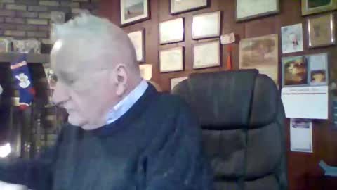 Snapshot of jywisco chatting on December 2024 03:04:02 AM jywisco online show from December 2024 03:04:02 AM