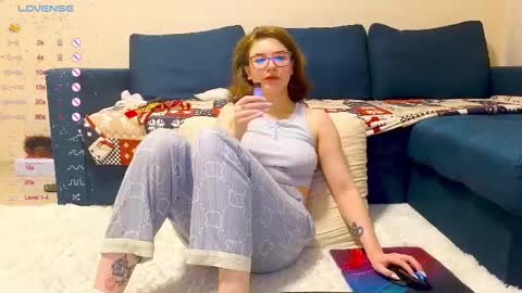 Snapshot of k1tty_cute chatting on February 2025 07:27:02 PM KITTY AND NICK Broadcast start time 10 am and 10 pm Moscow time online show from February 2025 07:27:02 PM