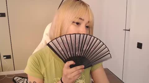 Snapshot of ka00ru_chan chatting on July 2026 09:51:01 AM Kaoru online show from July 2026 09:51:01 AM