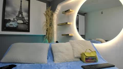 Antonella online show from September 2025 10:05:01 AM