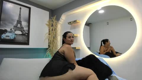 Antonella online show from October 2025 05:16:02 AM