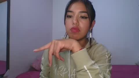 KAHELIINDEPENDENT MODEL online show from December 2024 06:59:01 AM