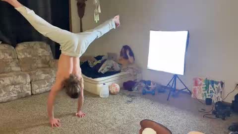 Kaiku77 online show from February 2026 11:27:02 PM