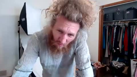 Kaiku77 online show from June 2026 08:22:02 PM