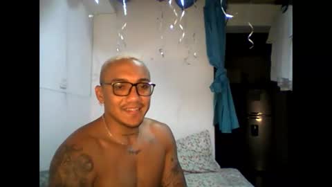 Snapshot of kail_1111 chatting on December 2025 05:01:01 AM kail_1111 online show from December 2025 05:01:01 AM