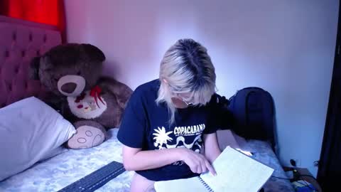 kaira111 online show from November 2025 11:54:01 AM