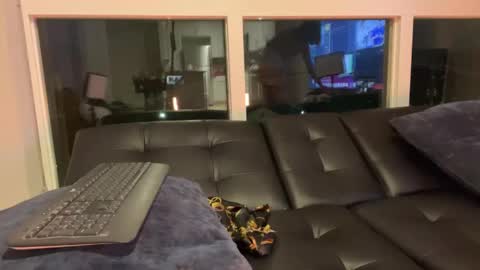 Malakai Kai or Ky  online show from April 2026 01:03:01 AM