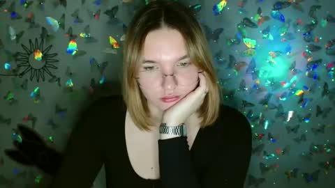 Kaitlin online show from September 2025 09:22:02 AM