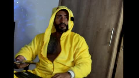 Snapshot of kaleth_price chatting on March 2025 05:01:01 AM Kaleth Price online show from March 2025 05:01:01 AM