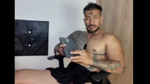 Snapshot of kaleth_price chatting on March 2025 03:24:01 AM Kaleth Price online show from March 2025 03:24:01 AM