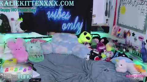 KalieKitten online show from May 2026 08:57:02 PM