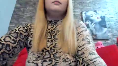 kalindahot online show from December 2025 07:01:02 PM