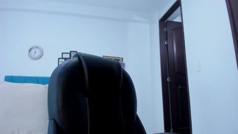 Kamilalopez online show from February 2026 11:06:01 PM