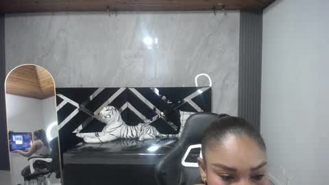 Kamala. Live 2100 - 600 online show from October 2025 02:42:02 AM