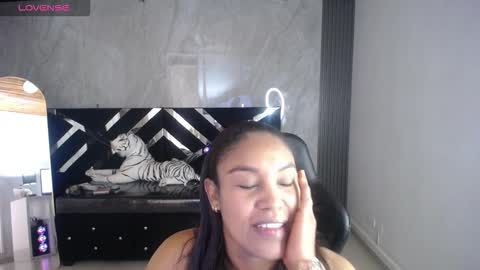 Kamala. Live 2100 - 600 online show from October 2025 01:21:01 PM