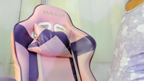    online show from February 2025 12:03:02 PM