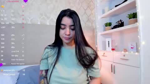 Kamila Betancourt online show from March 2026 01:17:02 PM