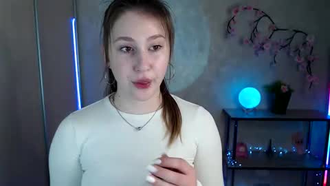 kamilla_love_ online show from May 2026 12:13:01 PM