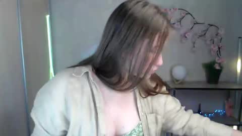 kamilla_love_ online show from May 2026 01:29:02 PM