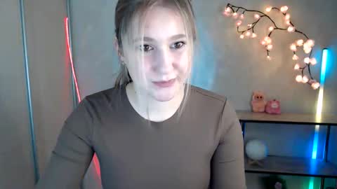 kamilla_love_ online show from May 2026 11:52:02 AM
