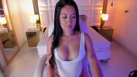 Kamila online show from February 2025 03:16:01 PM