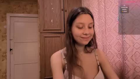 Snapshot of kamisalling chatting on November 2025 08:24:01 AM Mari Simmons online show from November 2025 08:24:01 AM