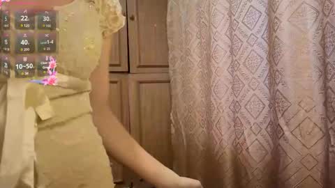 Snapshot of kamisalling chatting on November 2025 08:24:01 AM Mari Simmons online show from November 2025 08:24:01 AM