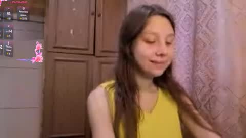 Snapshot of kamisalling chatting on November 2025 08:47:01 AM Mari Simmons online show from November 2025 08:47:01 AM