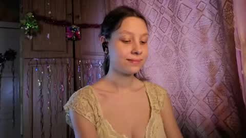 Snapshot of kamisalling chatting on December 2025 09:05:01 AM Mari Simmons online show from December 2025 09:05:01 AM