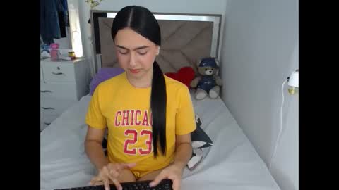 -- kammi -- online show from May 2026 01:56:01 AM